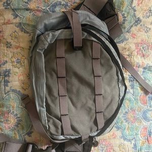 Big fanny pack, used but good condition, 2 compartments, adjustable